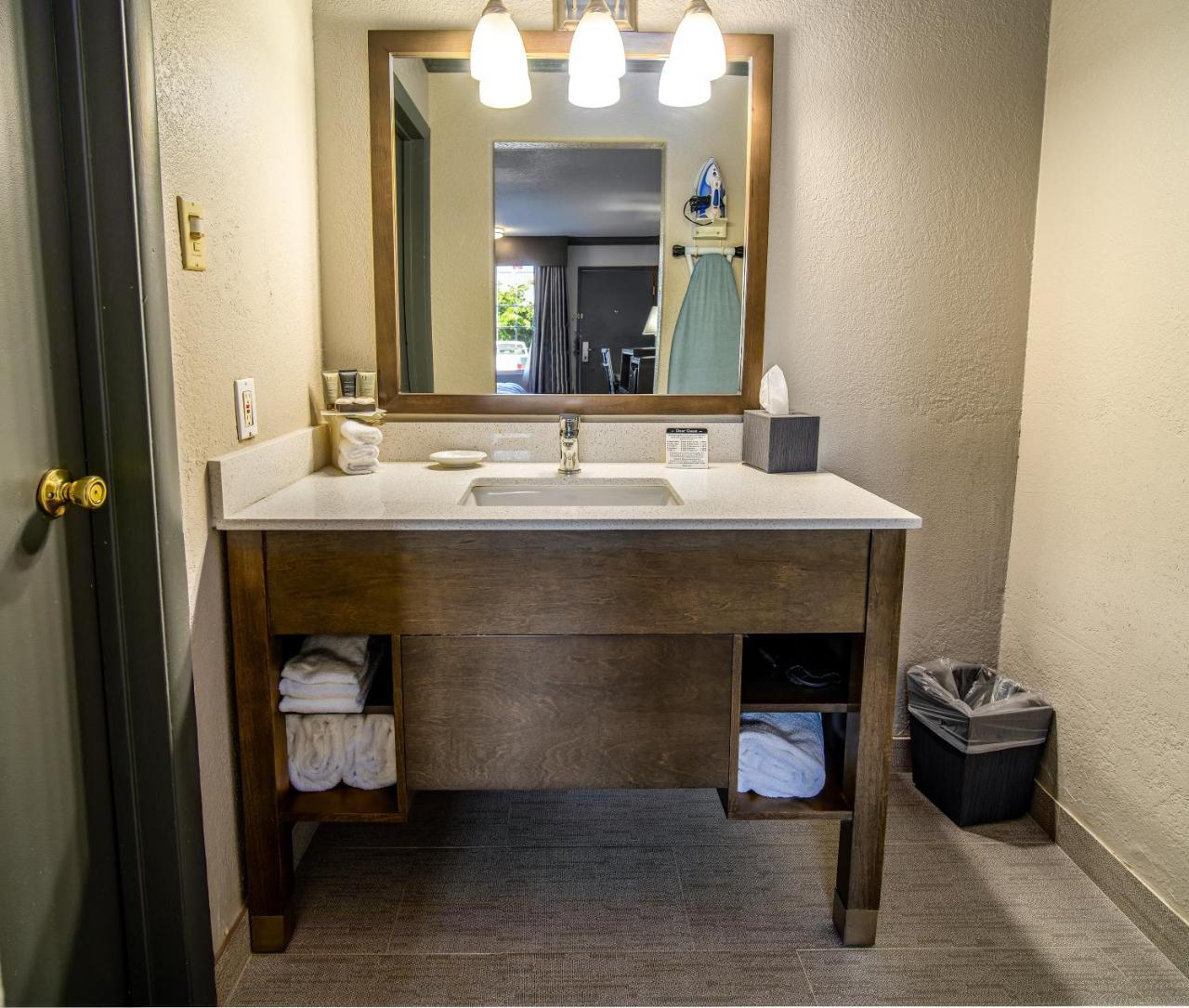 Willow Tree Inn Los Angeles- Near Stub Hub Center Комптън Екстериор снимка